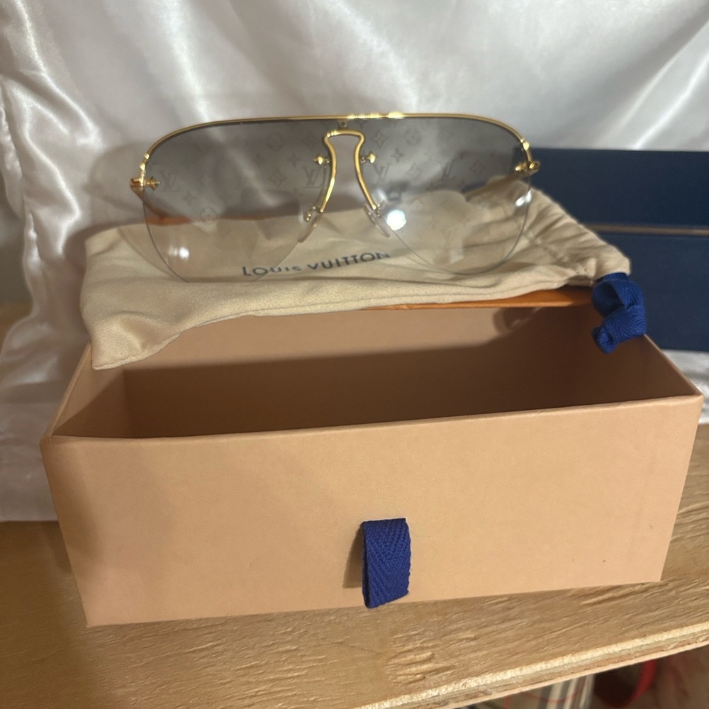 Louis Vuitton Gold Frame Rimless Gradient Sunglasses with Monogramed Lenses